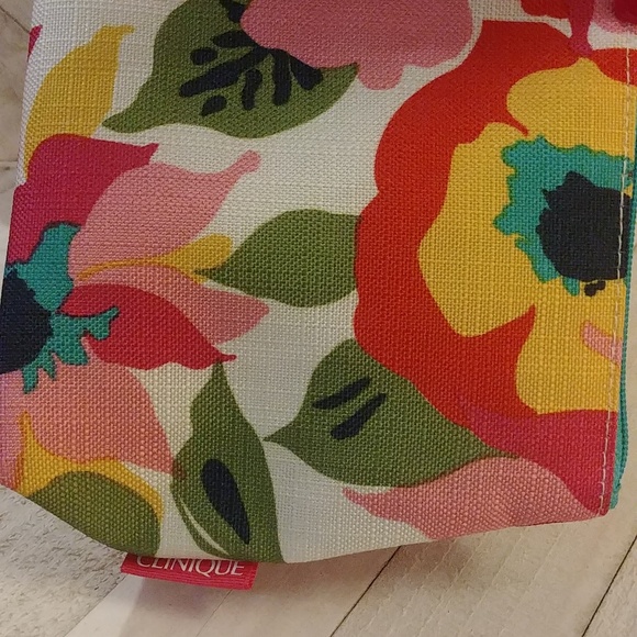 Clinique Floral Cosmetic Bag - Picture 2 of 5